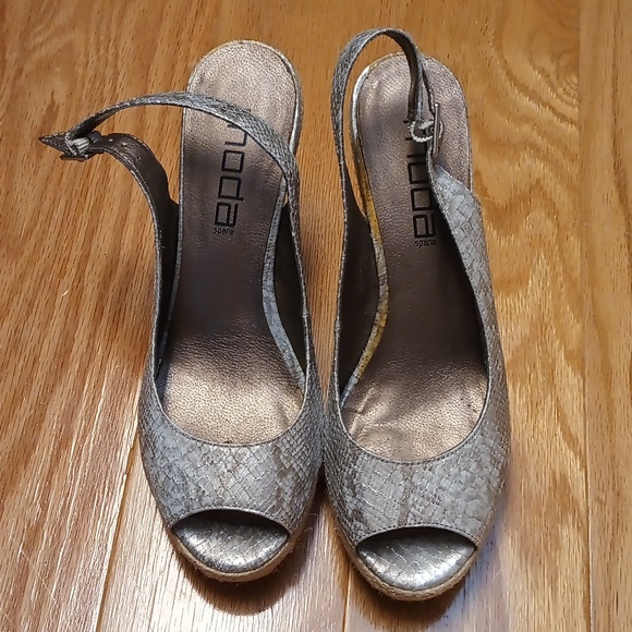 Moda size 8 silver wedge heels - Picture 4 of 5
